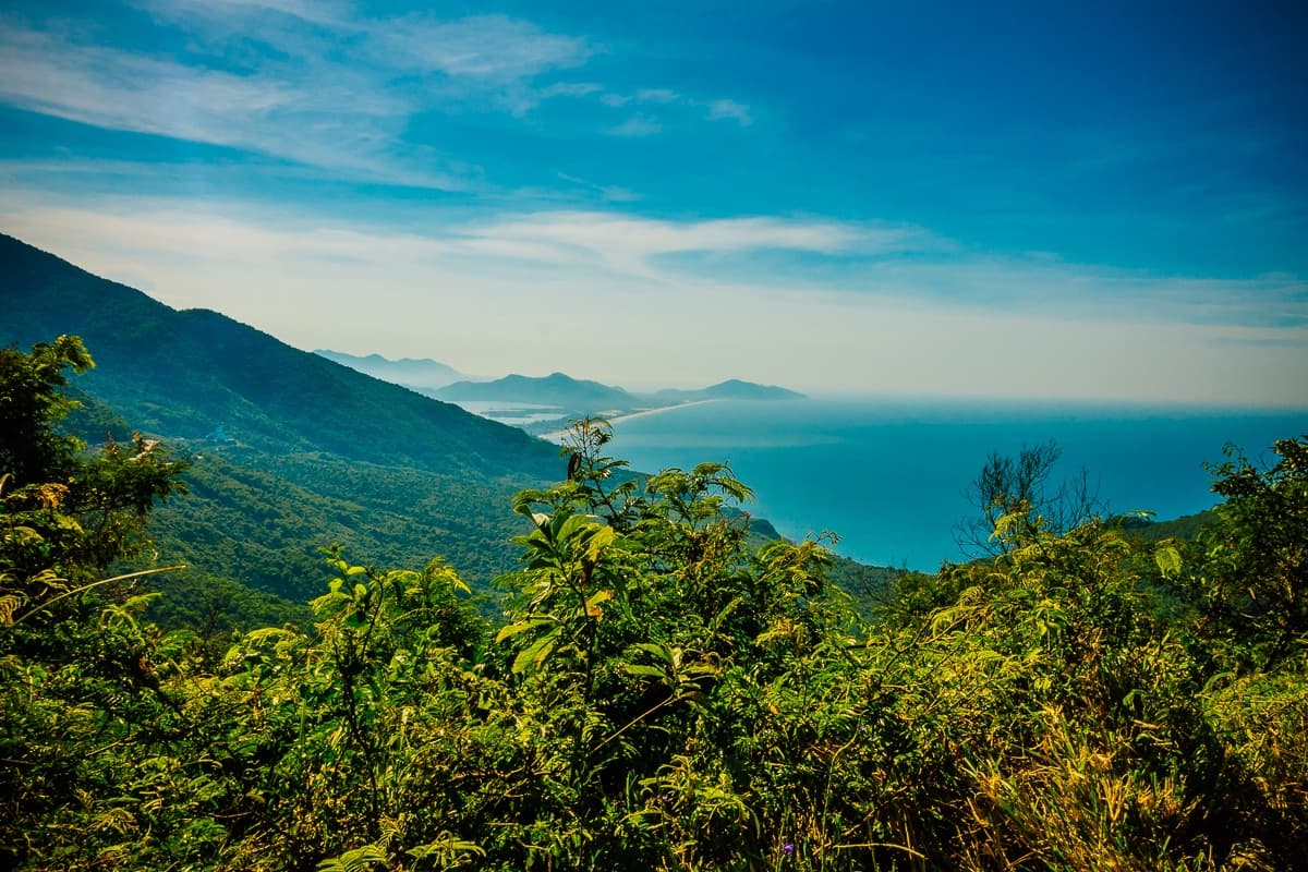 roadtrip hanoi ho chi minh vietnam