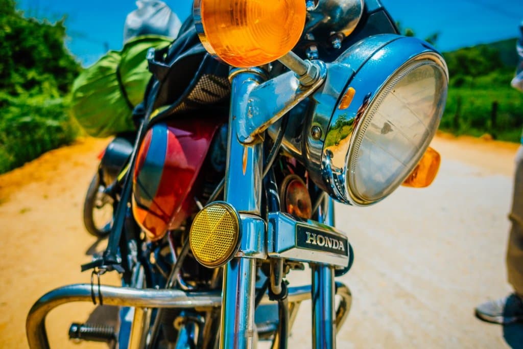 roadtrip hanoi ho chi minh vietnam