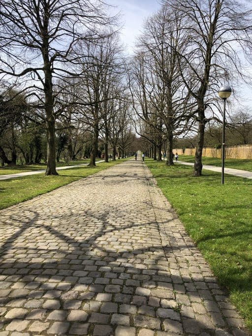 alden biesen bezoeken