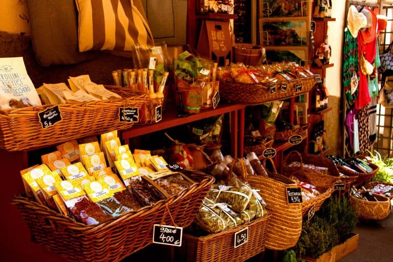 winkeltje met streekproducten riomaggiore