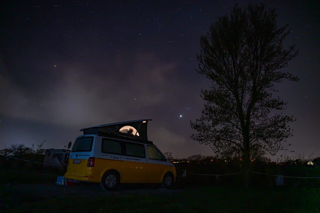 slapen in een vw busje