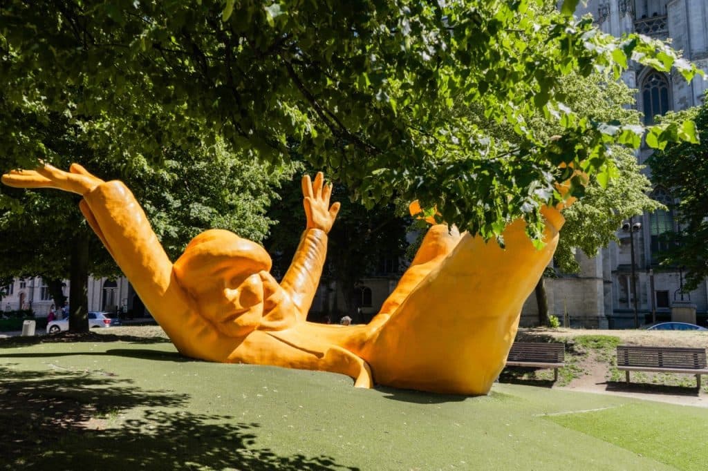 't Opsinjoorke naast de Sint-Romboutskathedraal van Mechelen.