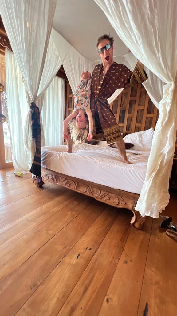 jonge vader in thailand de reis van je leven