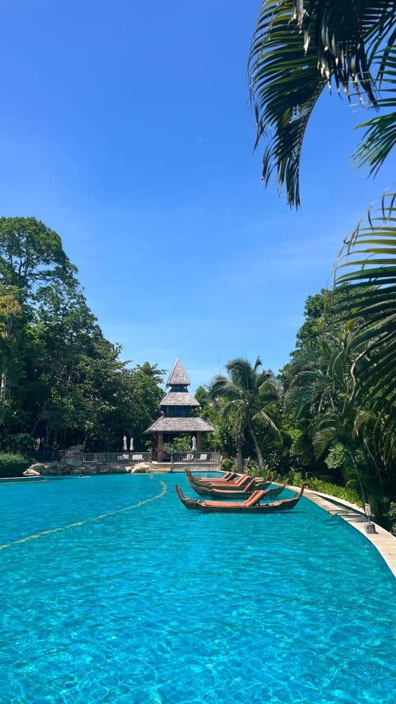 vliegen naar thailand