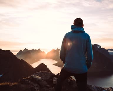 Reinebergen lofoten noorwegen