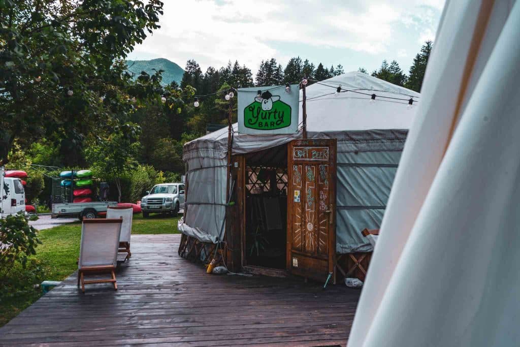 Raften op de Soca rivier in Slovenië