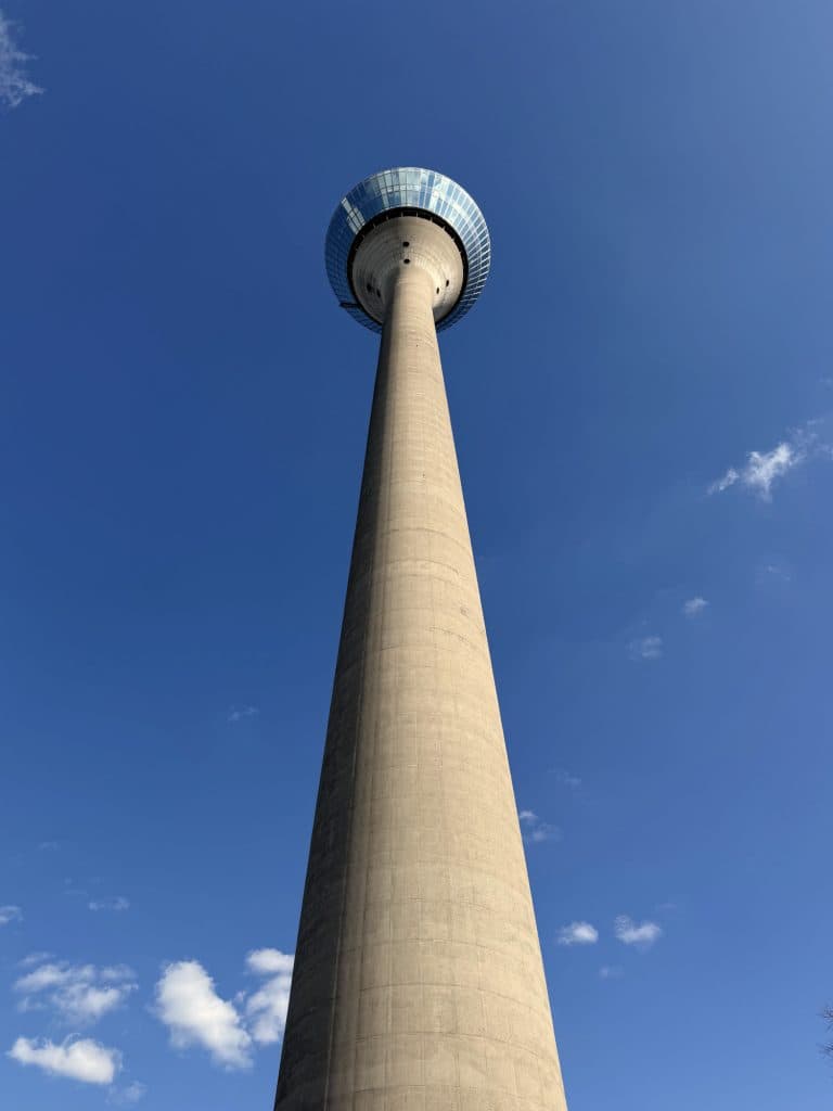 Düsseldorf, fietsstad, citytrip, architectuur