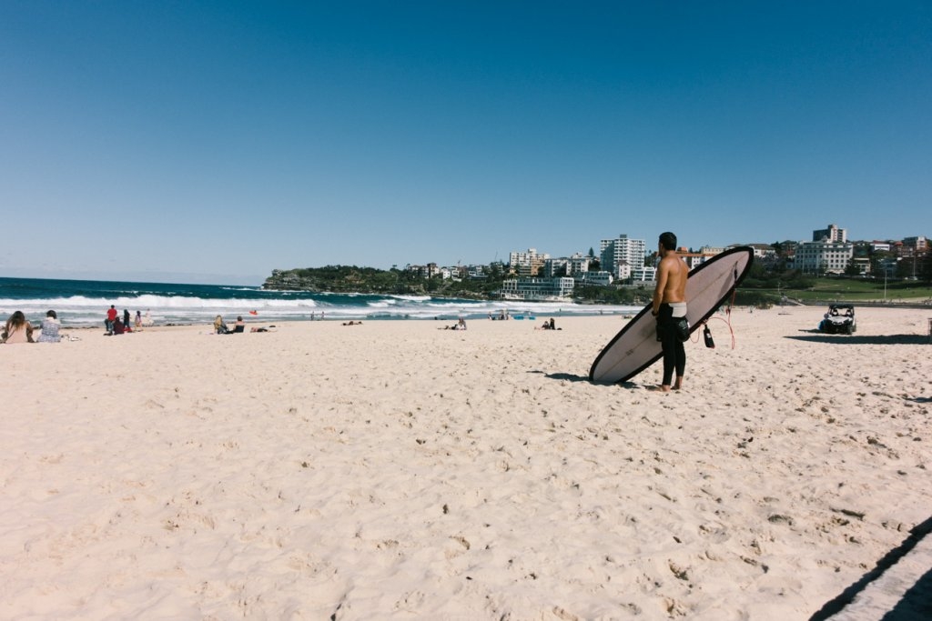 surfen in byron bay australie