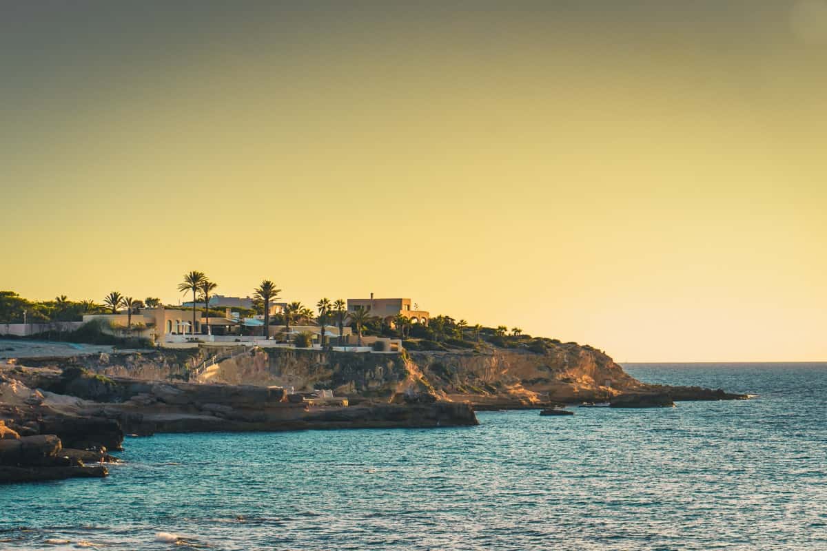 Handige tips voor het boeken van een vlucht naar Ibiza