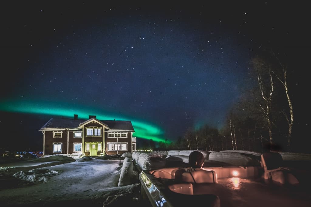 mooiste reisfoto's in Lapland - Joy Anna Thielemans en Tjoolaard