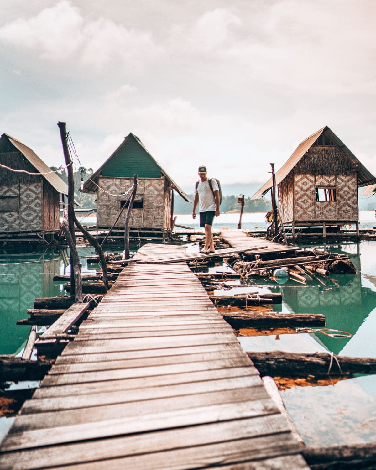 slapen op het water khao sok