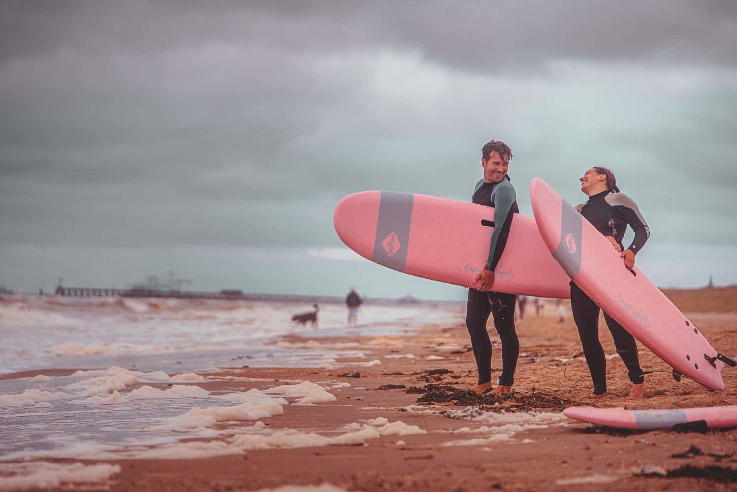 Dansen op het water in De Haan: een surfkamp in België