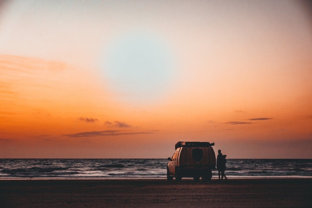 zonsondergang strand broome