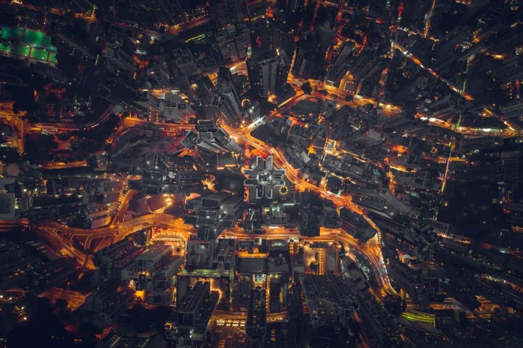 vluchten van brussel naar hongkong