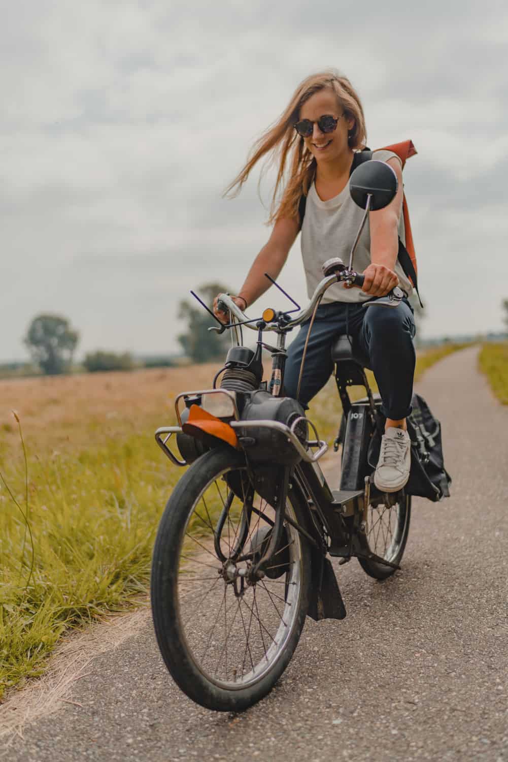 snorfiets nederland huren maas brommer