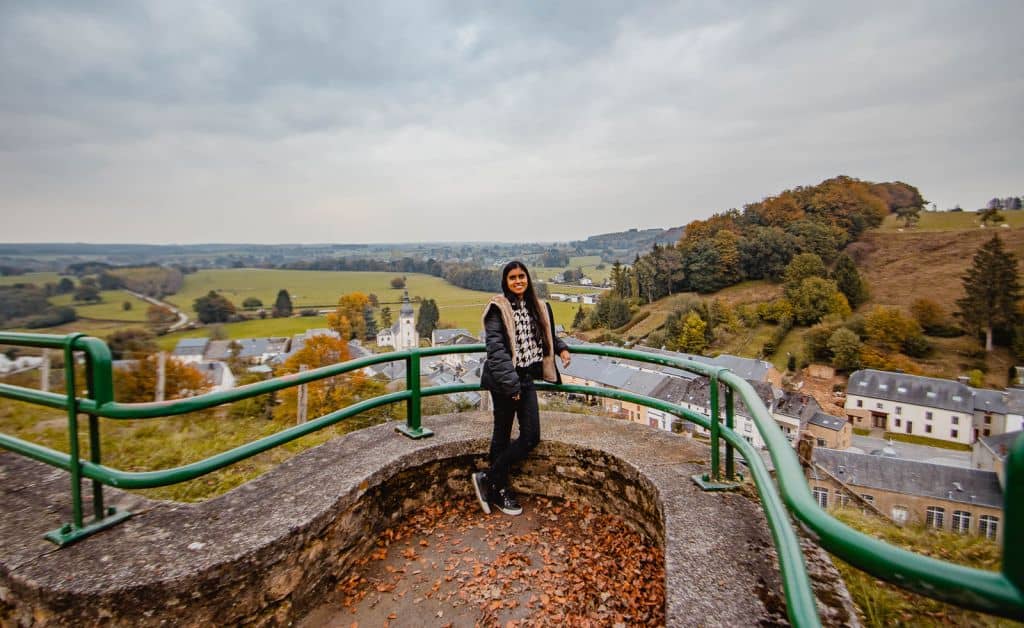 meisje met uitzicht in Wallonië in Florenville