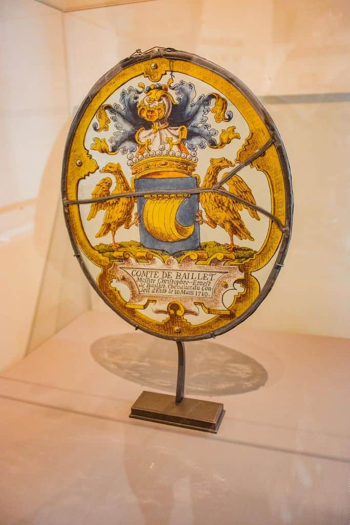 oorlogsmuseum vitrine Florenville daguitstap Wallonië