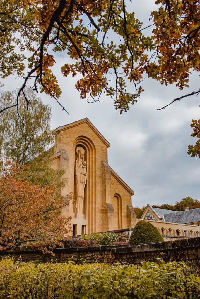 abdij van orval beeld kerk