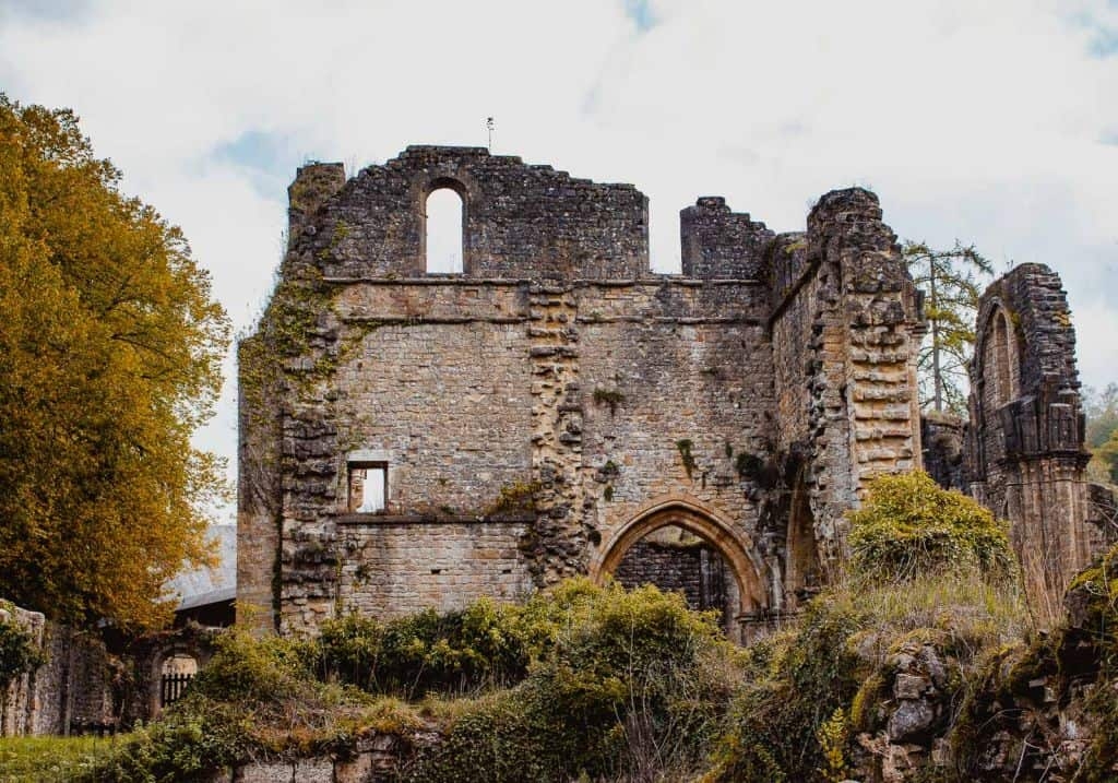 ruïnes abdij van orval Wallonië