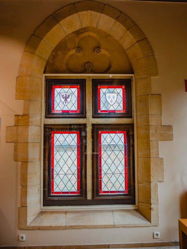 glas-in-loodraam orval museum