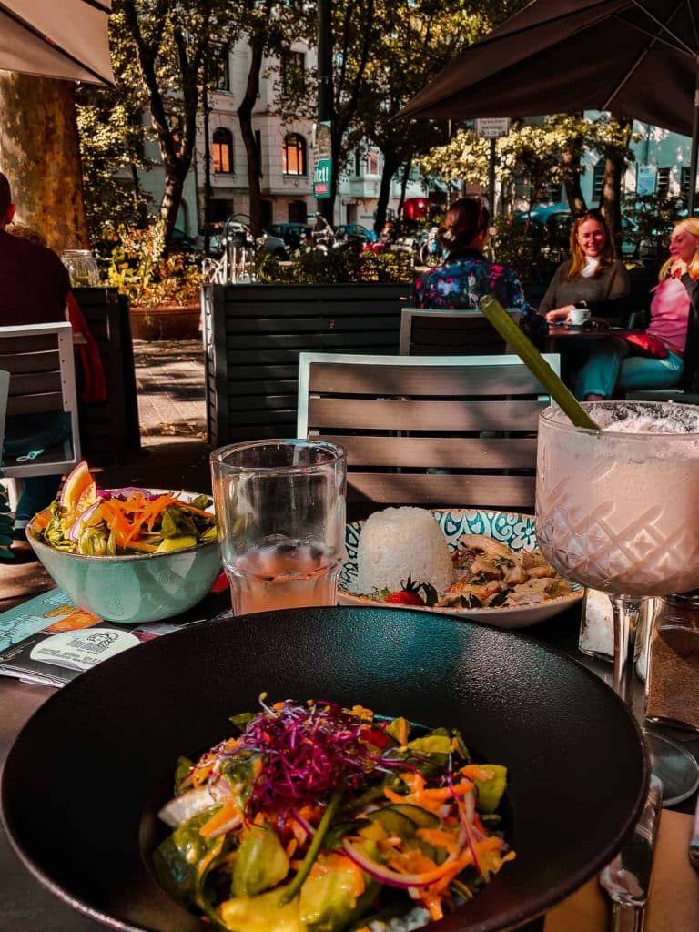 vegan eten bij Frau Maher in Keulen