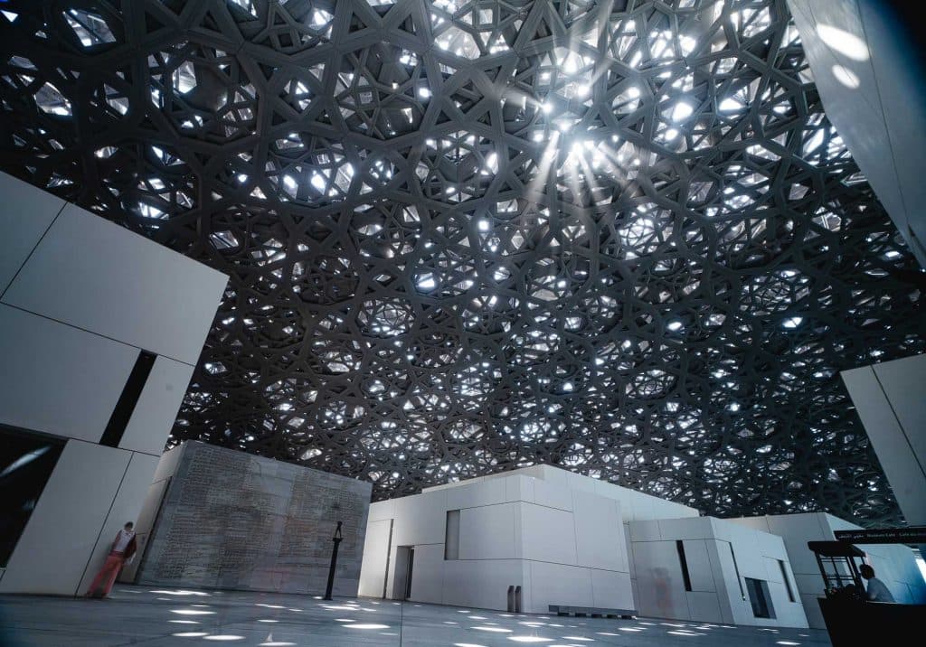 louvre abu dhabi bezoeken