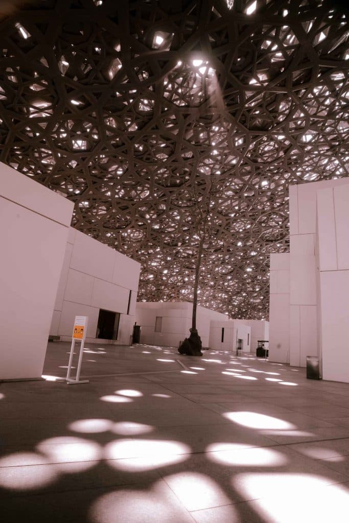 museum in de woestijn abu dhabi louvre