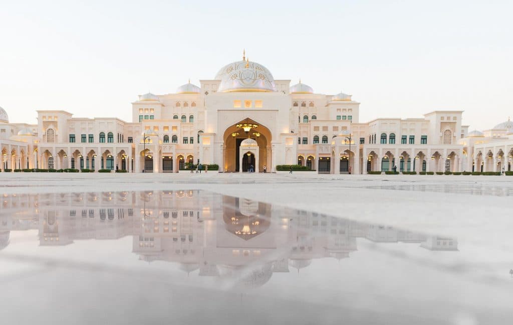 Presidentieel paleis Qasr Al Watan bezoeken