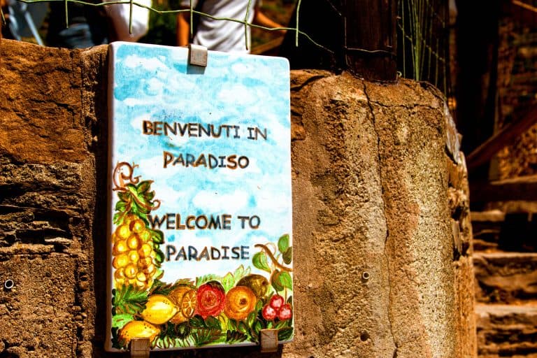 welcom to paradise bordje manarola cinque terre