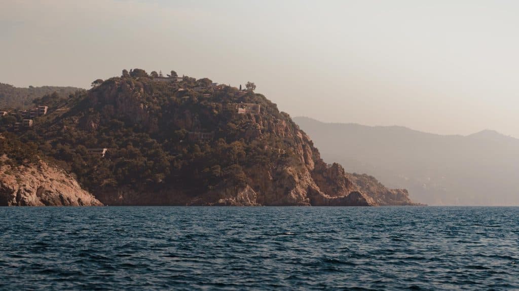 lloret de mar verborgen baaien mooiste stranden
