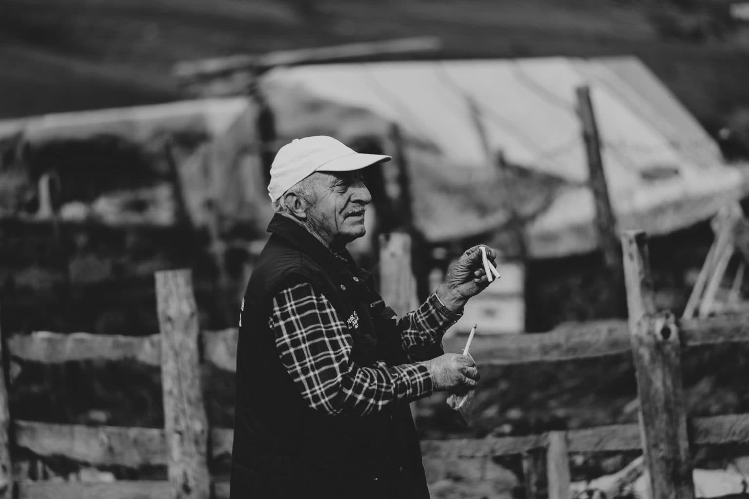 wandelen door bergen albanie