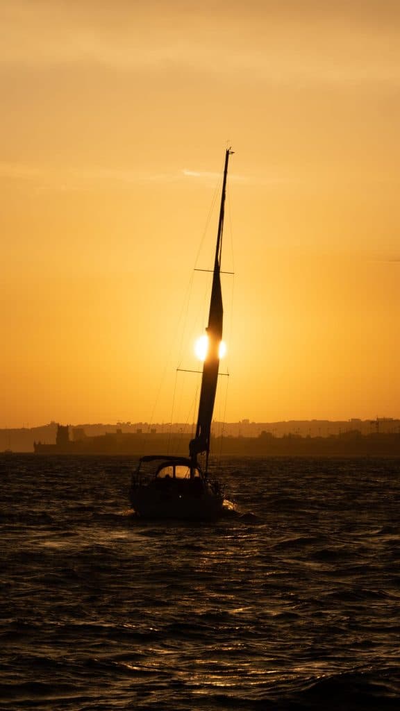 catamaran huren lissabon portugal