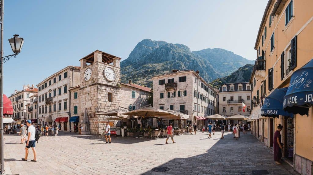 kotor roadtrip balkan nomads