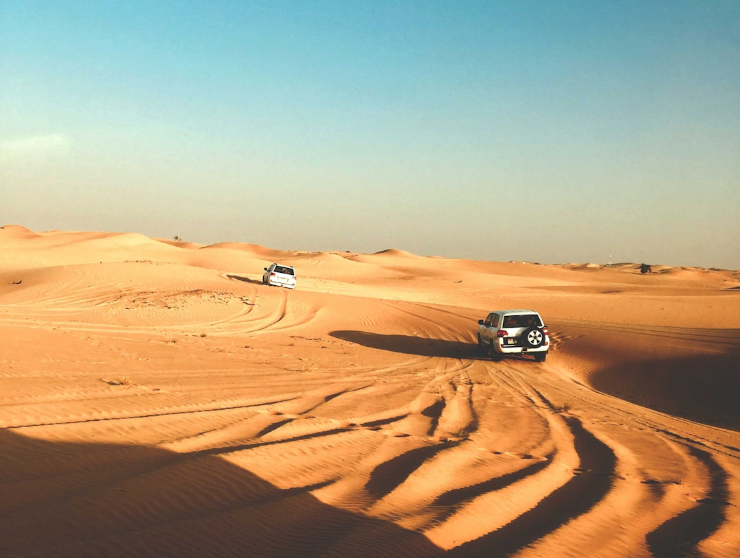 4x4 in de woestijn sahara