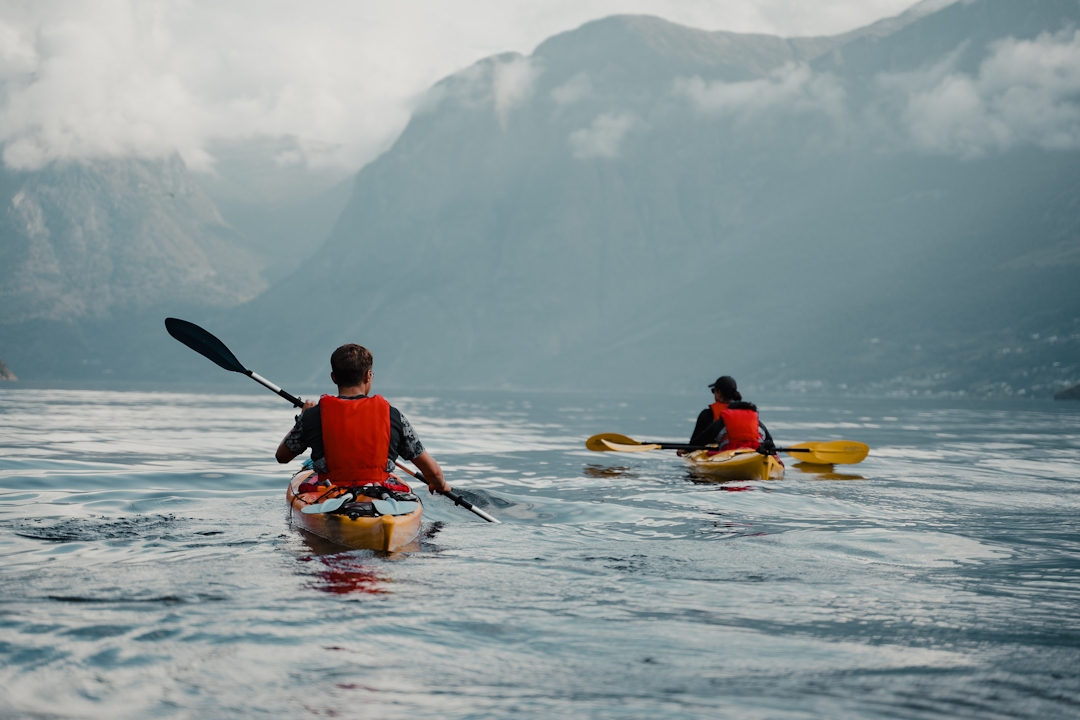 Kayakken in noorwegen met de kayak trip