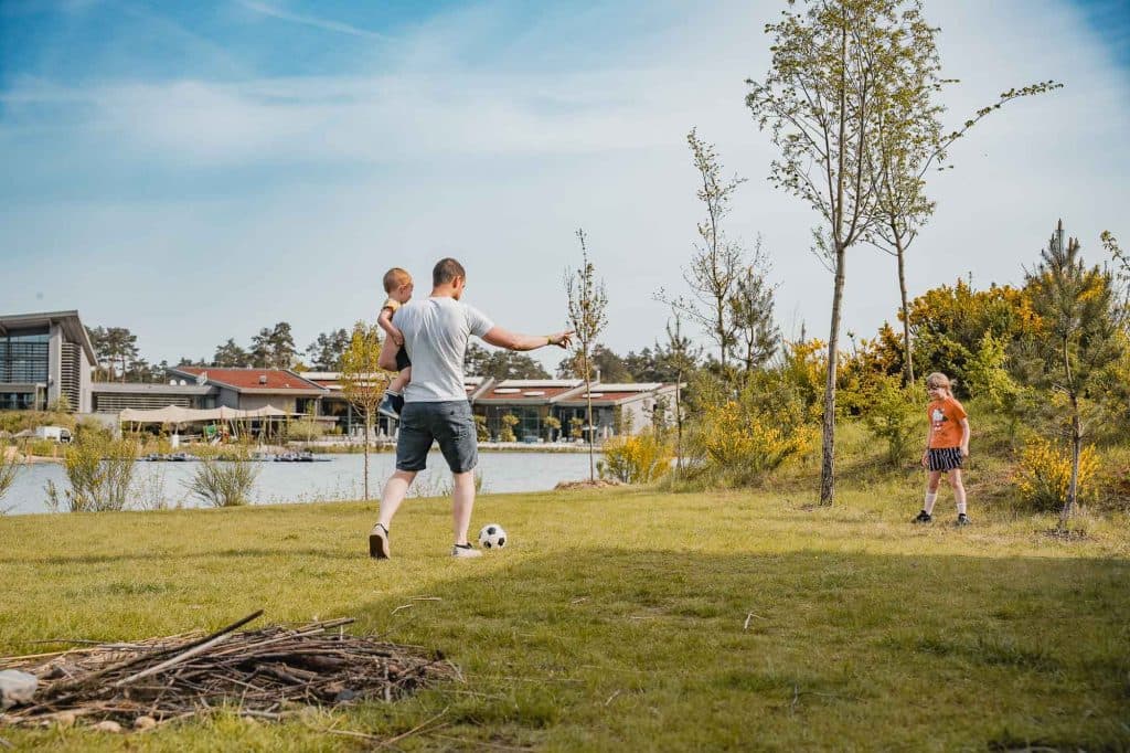 voetballen in vakantiepark center parcs limburg