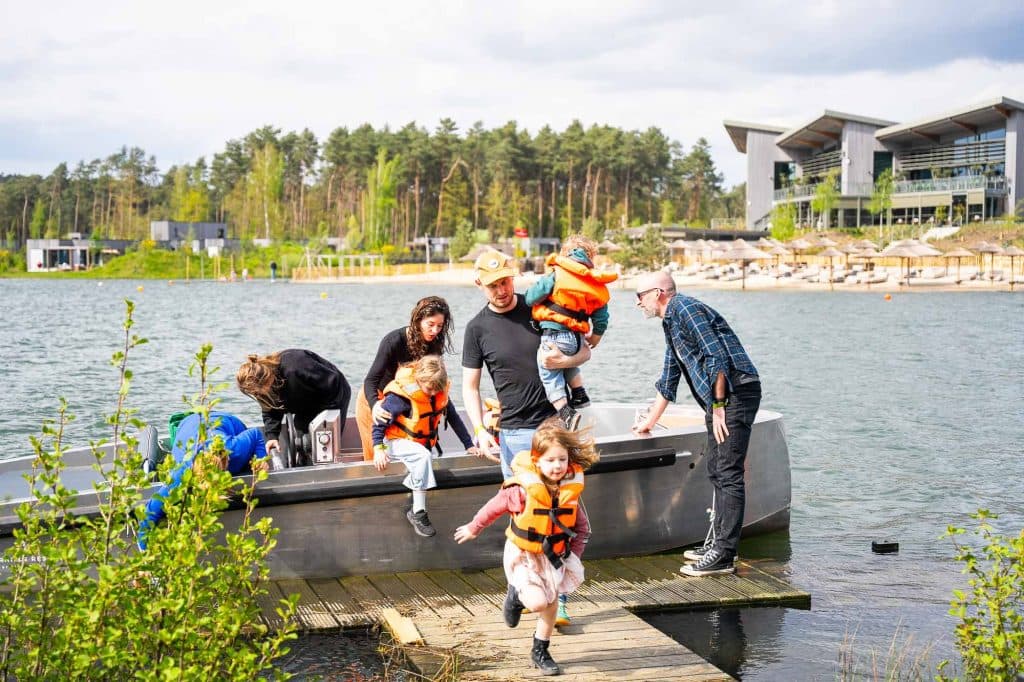 eboot weekend weg met kinderen in vakantiepark Center Parcs Terhills resort in Limburg