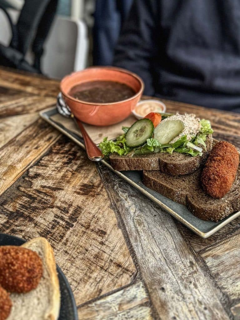 waar eten en lunchen in vlieland